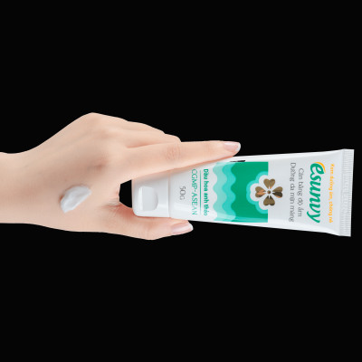 Kem Dưỡng Ẩm, Chống Nẻ Esunvy Tăng Cường Độ Ẩm, Làm Mềm Da An Toàn Dịu Nhẹ Tuýp 50g TMP001