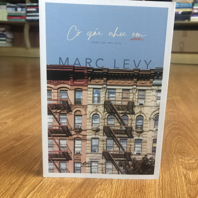 Combo tiểu thuyết lãng mạn: Cô gái như em + Tìm em giữa ngàn sao lấp lánh (tặng kèm bookmark)