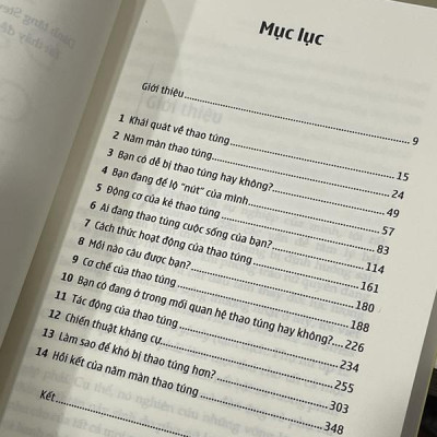 Sách - Ai đang giật dây bạn: Cách phá vỡ vòng lặp thao túng và giành lại quyền kiểm soát cuộc đời (Nhã Nam HCM)