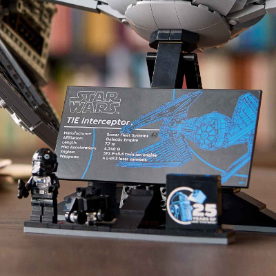 Bộ Lắp Ráp TIE Interceptor LEGO STAR WARS 75382 (1931 chi tiết)
