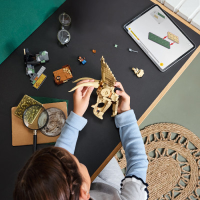 LEGO JURASSIC 76969 Đồ Chơi Lắp Ráp Đầu Khủng Long Ba Sừng (468 chi tiết)