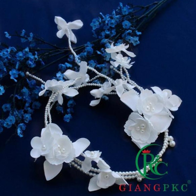 Cài tóc cô dâu hoa trắng dây hạt trai 9-2022 Giangpkc