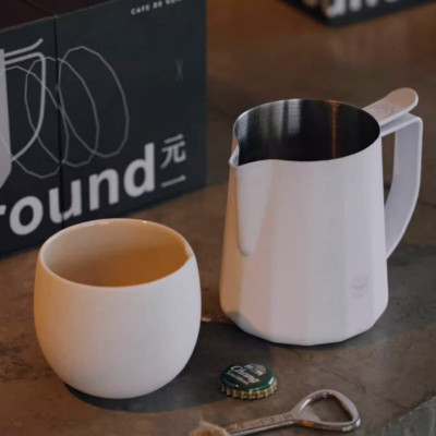 Ca đánh sữa All Round 480ml CAFEDE KONA