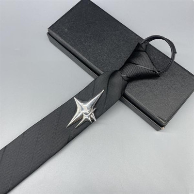 Cà vạt nam màu đen thắt sẵn mẫu kẻ nổi đính sao ánh sáng