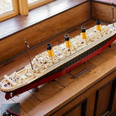 LEGO - 10294 - Con Tàu Titanic Huyền Thoại (9090 chi tiết)