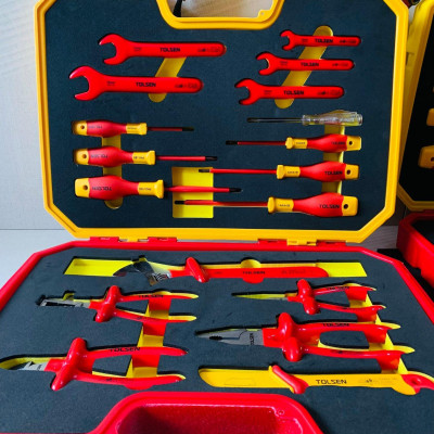 BỘ DỤNG CỤ CÁCH ĐIỆN 1000V 18 CHI TIẾT TOLSEN V83718 - HÀNG CHÍNH HÃNG