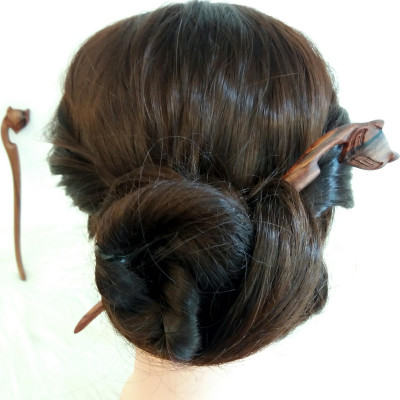 TRÂM CÀI TÓC HỒ LY