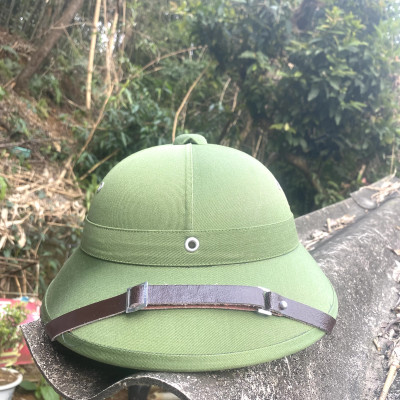 Mũ cối tàu lòng xanh trắng cốt phíp, vải Gabadin tô châu, rơi va đạp không vỡ, tuyệt đối không ngấm nước, vải không phai, phiên bản cối xưa