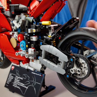 Đồ Chơi Lắp Ráp Xe Moto Ducati LEGO TECHNIC 42202 (1603 chi tiết)