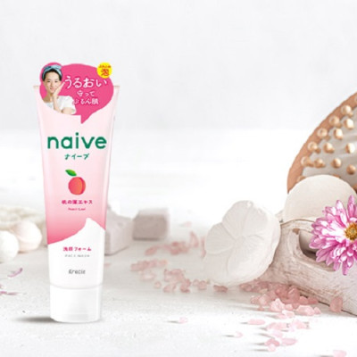 Sữa Rửa Mặt Sạch Sâu Chiết Xuất Lá Đào Kracie Naive Face Wash (Peach Leaf) - Tuýp 130G
