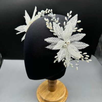 Cài tóc cô dâu hoa nhũ kết hạt trai mẫu cài tóc mới nhất