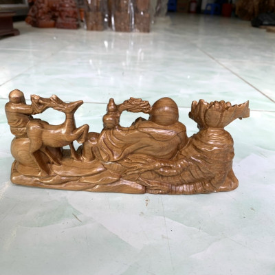 Tượng Cụ thọ hươu củ sâm bằng gỗ bách xanh thơm nức kt 20×9×5cm