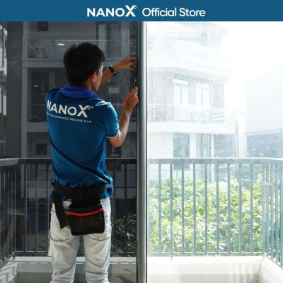 Phim cách nhiệt NanoX A5 màu đen chống nắng nóng cho nhà kính & văn phòng