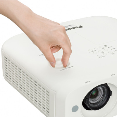 Máy chiếu Panasonic PT- VX610 hàng chính hãng - ZAMACO AUDIO