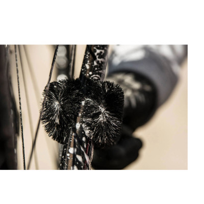 Bàn Chải 2 Nhánh Chùi Rửa Xe đạp, Xe máy và Ô tô Muc Off Two Prong Brush