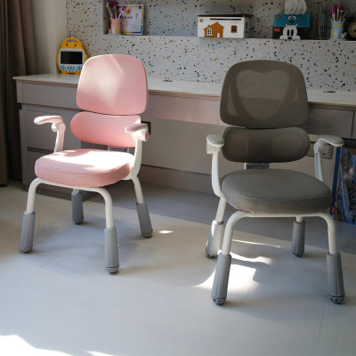 Ghế học bài lưng lưới nệm vải màu xám CE1026-M Nội thất Capta Ghế ngồi học bài tại nhà cho trẻ em nệm xám khung nhựa màu trắng chân sắt sơn tĩnh điện màu trắng có nút điều chỉnh độ cao 