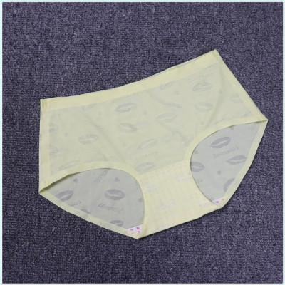 Combo 5 quần lót thun lạnh in hình môi, vải thông thoáng co dãn