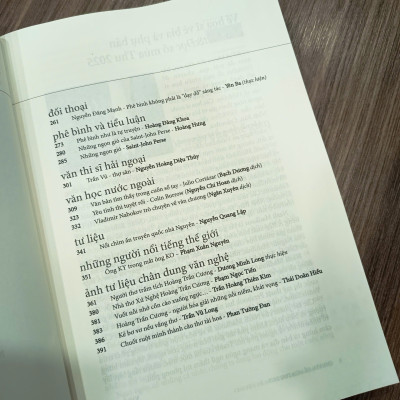 VIẾT VÀ ĐỌC CHUYÊN ĐỀ MÙA THU 2025 – Nhiều tác giả – NXB Hội Nhà Văn