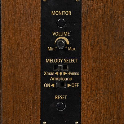 Đồng hồ Để bàn Rhythm CRH209UR06 – Kt 21.0 x 37.0 x 12.5cm, Vỏ gỗ. Dùng Pin.