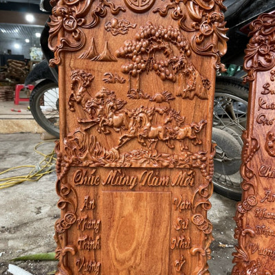 Đốc lịch treo tường bằng gỗ hương đá kt 37×77×3cm