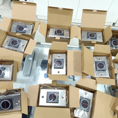 Công tắc Exit mở cửa không chạm 