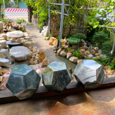 Đá canxedon 12 mặt NHASAN giúp tĩnh tâm, bình an (700-750gr) tặng 5 viên đá ngũ sắc may mắn