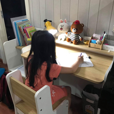 Bàn học cho bé thiết kế kiền kệ sách