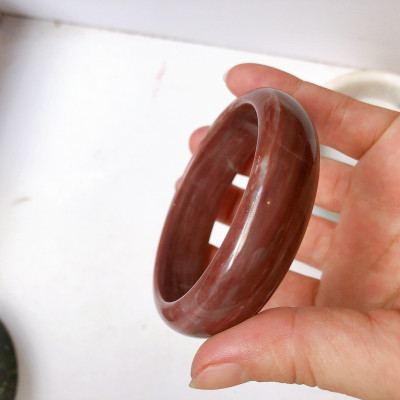 Vòng tay đá đỏ tự nhiên 100%cho người mệnh Thổ và Hỏa