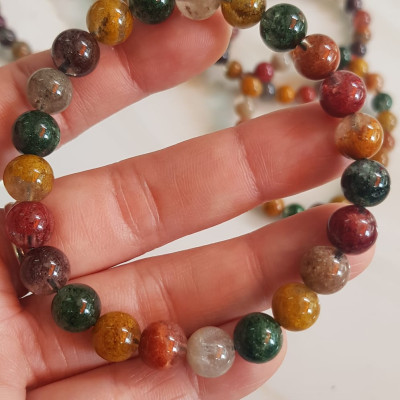 Vòng tay phong thuỷ may mắn đá Thạch anh Ưu linh đa sắc Size hạt 8mm đá Ưu linh đẹp sang trọng của đá thạch anh tự nhiên đa sắc giúp xua tan mệt mỏi, đem đến năng lượng tích cực may mắn tài lộc cho gia chủ ,tăng sự quyến rũ sang trọng cho phái đẹp ạ