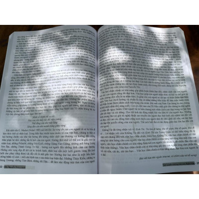 Sách - Tinh Tuyển Những Bài Văn Nghị Luận - Luyện Thi THPT Quốc Gia ( Chương Trình Mới )