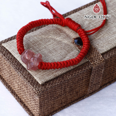 Vòng thắt dây đỏ thiên thần đá thạch anh dâu hợp mệnh hỏa, mệnh thổ - Ngọc Quý Gemstones