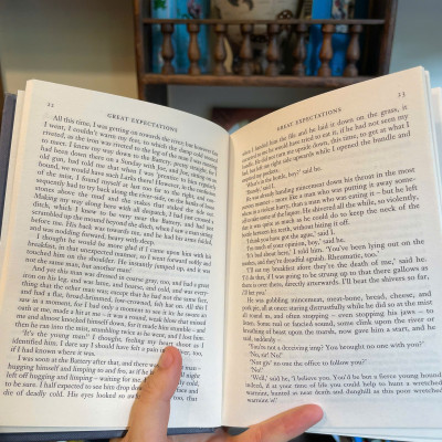 Sách - Great Expectations by Charles Dickens | Classics Bildungsroman / Ngoại văn Nhập khẩu Bìa cứng