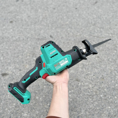 MÁY CƯA KIẾM KHÔNG CHỔI THAN DÙNG PIN DCA ADJF22Z (KHÔNG KÈM PIN VÀ SẠC) - HÀNG CHÍNH HÃNG