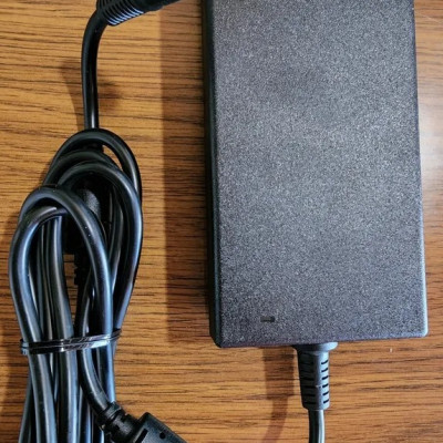 Sạc dành cho laptop Dell Precision 7550 7560 hàng nhập khẩu.