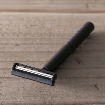 Dao Cạo Râu 2 Lưỡi Kép Thân Nhựa Kai 003309 (Set 1 Thân 5 Lưỡi Dao)