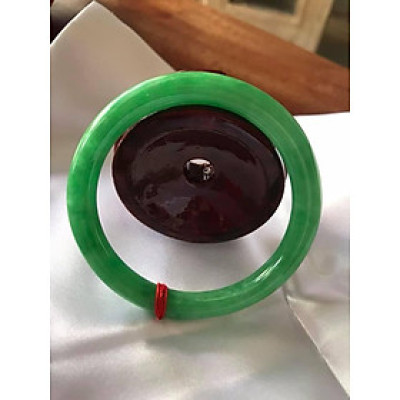 CHIẾC VÒNG CẨM THẠCH ĐẬU LÝ 51I XANH NGỌC TƯƠI ĐẸP NỮ Mệnh MỘC Mệnh HỎA 50Kg đến 59Kg Đeo