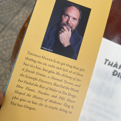 THÀNH PHỐ ĐIỆN - Thomas Hager – Kim Anh dịch – Tân Việt – NXB Dân Trí – Bìa mềm