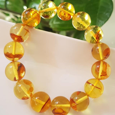 Vòng Hổ Phách tự nhiên Size Nam 14,5mm Vòng Vip cao cấp sịn hiếm quá đẹp xuất sắc 14,5mm Đá Hổ Phách Màu Vàng Anh trong bắt ánh sáng ánh lên quá đẹp đẳng cấp sang luôn Vòng chuẩn hợp Nam mệnh Kim mệnh Thổ mệnh Thủy đeo ạ