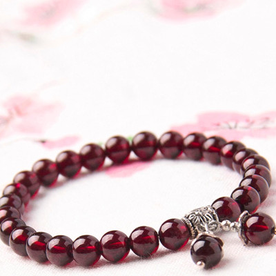 Vòng tay đá Garnet phối hạt đôi treo mệnh hỏa, thổ - Ngọc Quý Gemstones