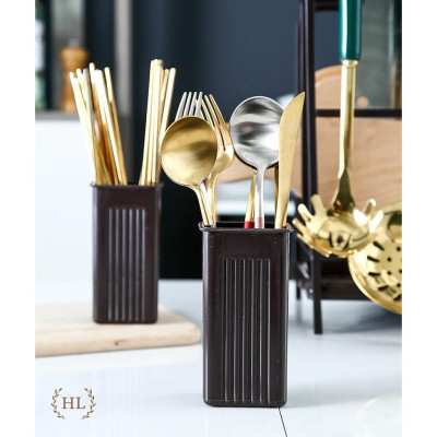 KỆ ĐỂ DAO THỚT SƠN TĨNH ĐIỆN ĐEN CÓ ÔNG CẮM ĐŨA