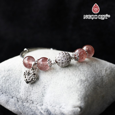 Vòng thạch anh dâu phối charm tim bạc - Ngọc Quý Gemstones