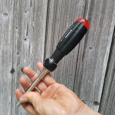 Tô Vít Tự Động Gồm 10 Mũi Precision Bits Gắn Trong Chuôi Tay Cầm PB 6510.R-100 Ratchet Insider 3 Sản Xuất Tại Thụy Sỹ