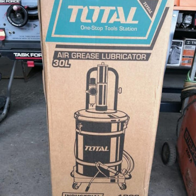 MÁY BÔI TRƠN DẦU MỠ 30L (6-8 BAR) TOTAL THT118302 - HÀNG CHÍNH HÃNG