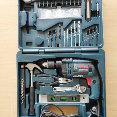 MÁY KHOAN 650W 10MM BOSCH GSB 13 RE (BỘ SET CÓ VALY 100 MÓN PHỤ KIỆN) - HÀNG CHÍNH HÃNG