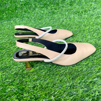 Giày nữ sandal cao gót 3cm da mềm Trường Hải 2 màu đen, kem CG125
