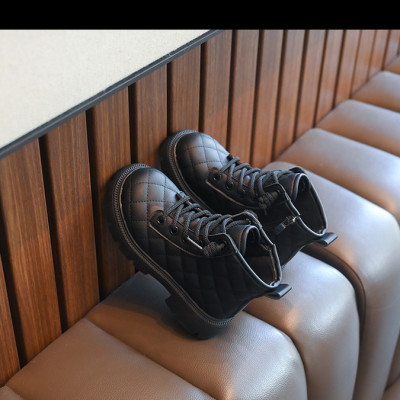 Giày boot cho bé phong cách dễ thương - GTE9110