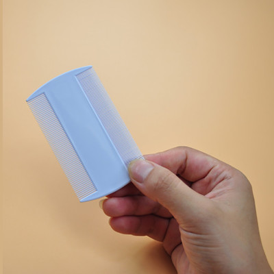 Lược tuốt rận cho chó mèo ( màu ngẫu nhiên )