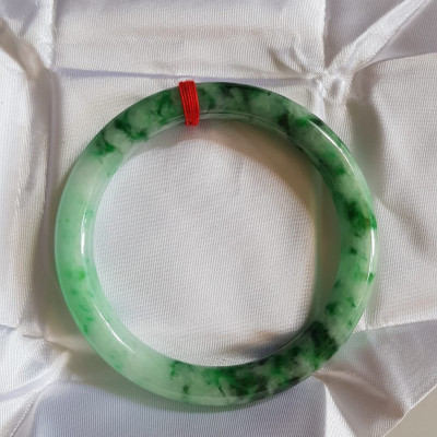 Vòng tay Nam Nữ đá Cẩm Thạch tự nhiên mới đẹp Lý ST Cồ A Sịn 65mm Vòng size to 65mm x cọng dầy 10mm Màu Xanh lý tươi bóng sơn thủy vân bông xanh tươi bóng đẹp Nam Nữ to con đeo 75kg - 85kg đeo đẹp sang tay ạ