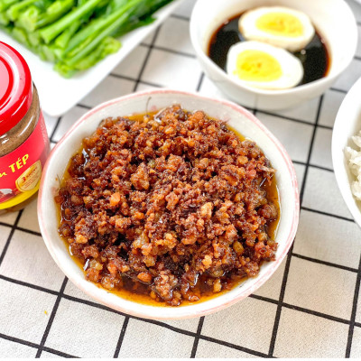 Set quà Tinh Túy 2 ( 1 chai nước mắm cốt đặc biệt + 1 chai mắm tép 650ml)