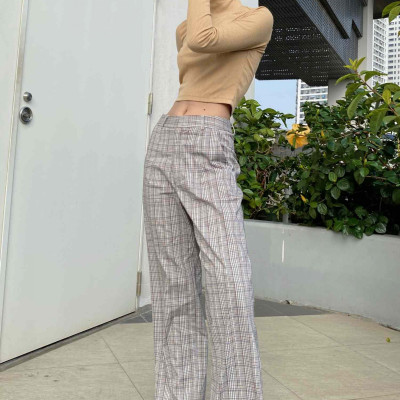 Quần ống đứng xẻ lai caro